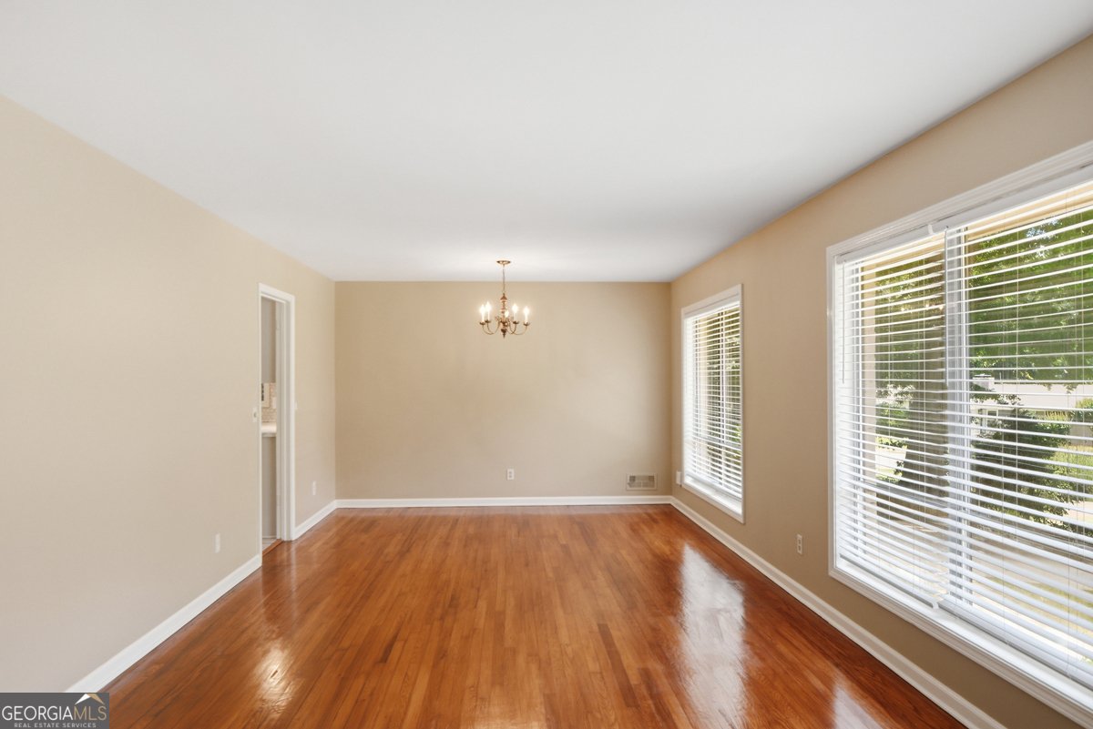 2801 Sagamore Hill Drive Marietta - Photo 9