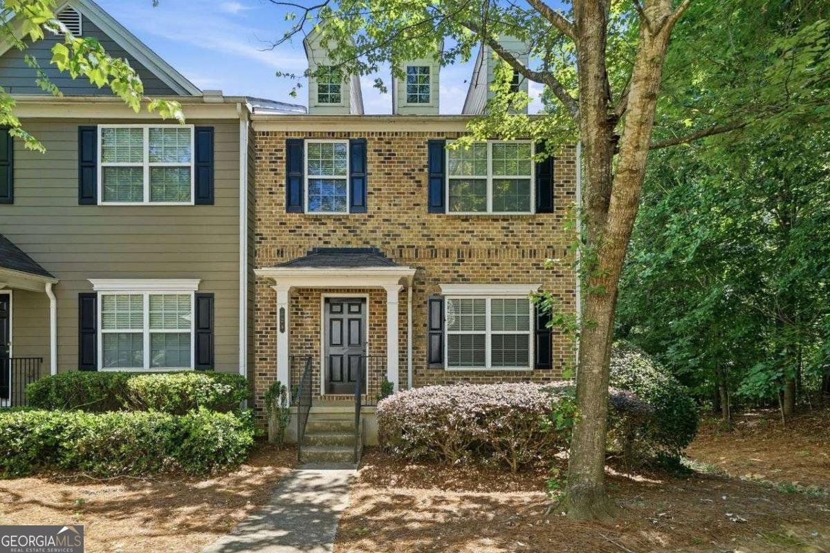 726 Breeze Lane Woodstock - main photo