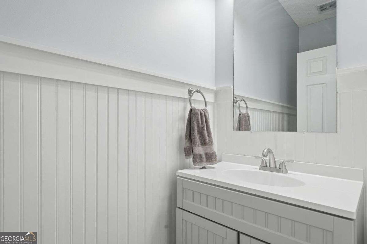 726 Breeze Lane Woodstock - Photo 16