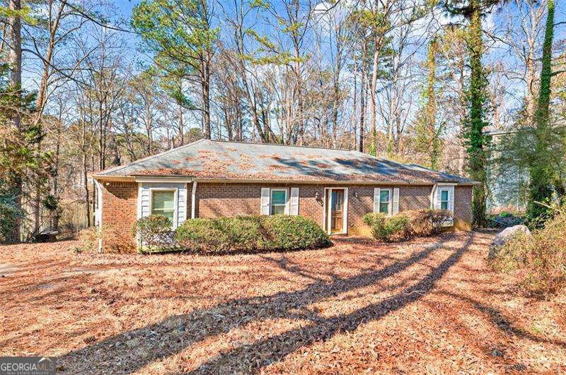 4991 Lake Forest Drive Conyers - main photo