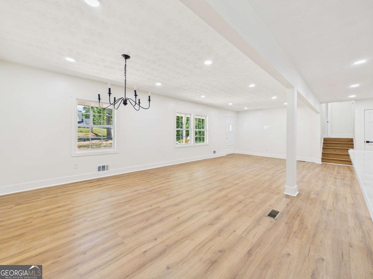 6740 Tell Road Fairburn - Photo 10