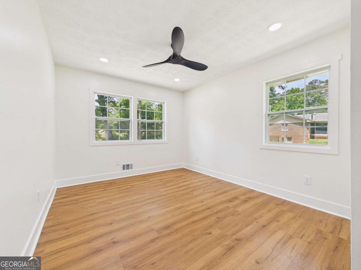 6740 Tell Road Fairburn - Photo 13