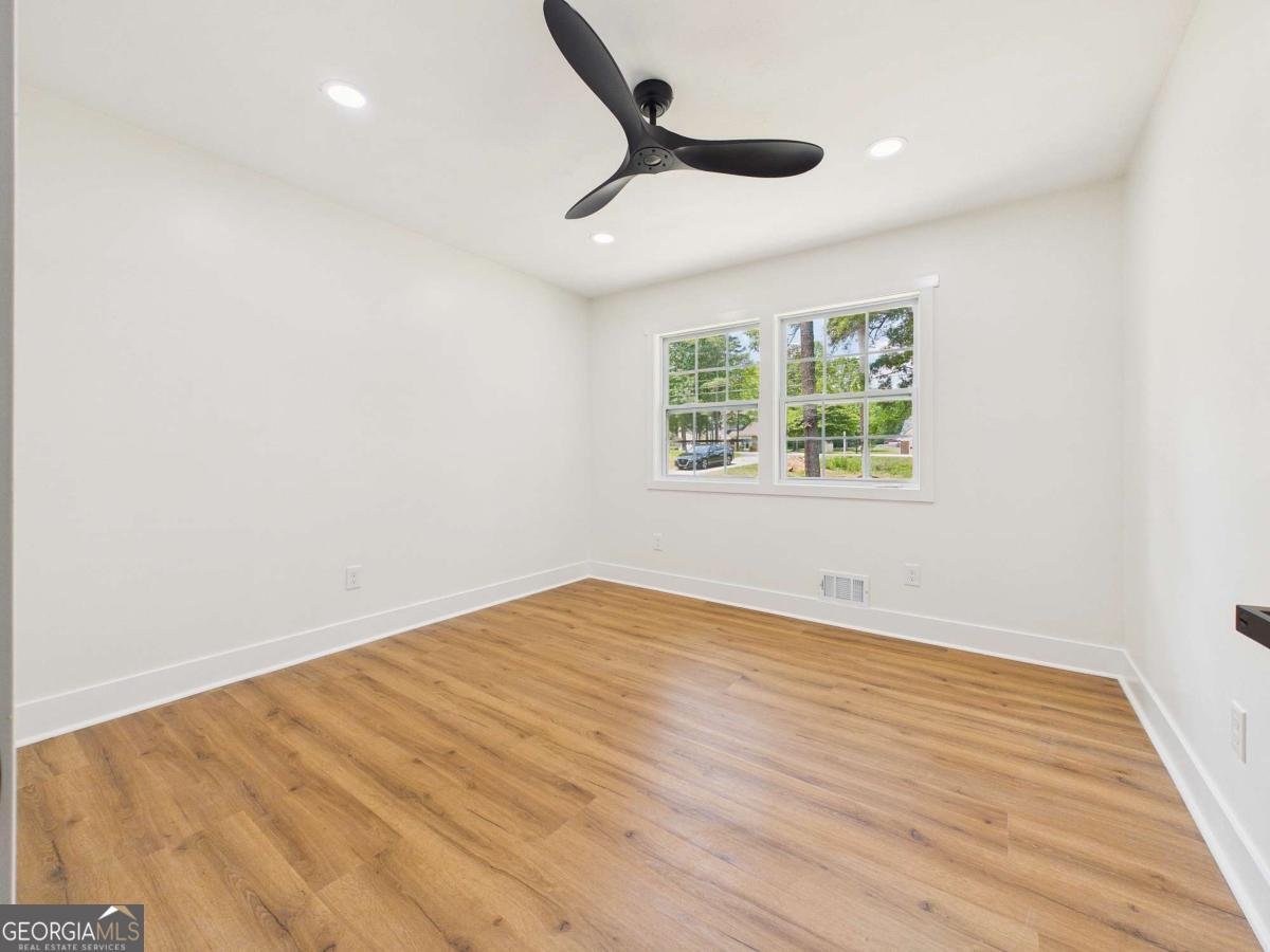 6740 Tell Road Fairburn - Photo 14