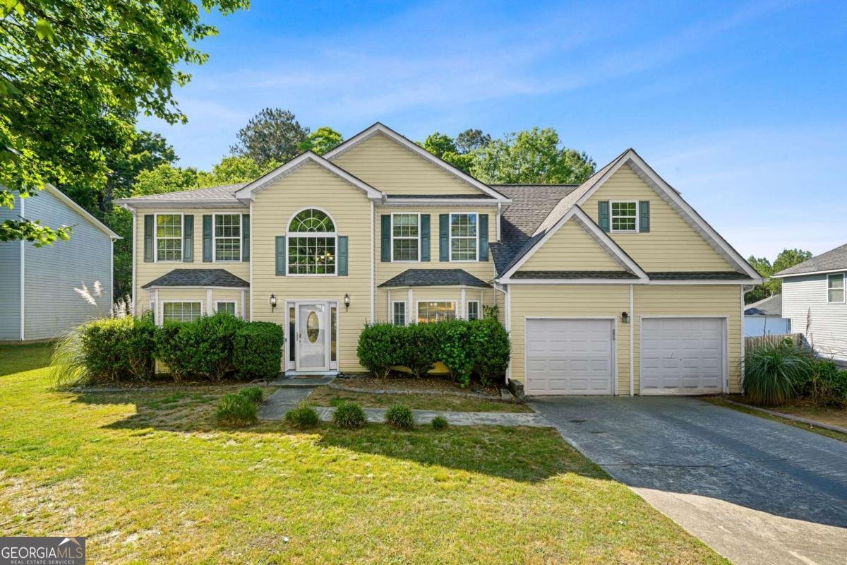 7531 Petal Place Fairburn - main photo