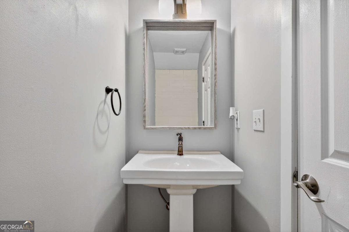 1281 Sweet Woods Drive Lawrenceville - Photo 32
