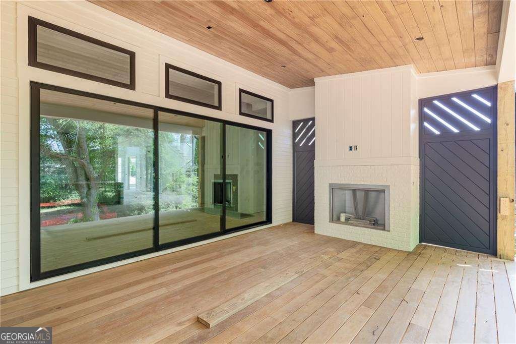 10910 Woodstock Road Roswell - Photo 12