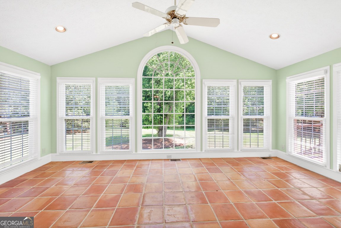 1728 Rivermist Drive Lilburn - Photo 14