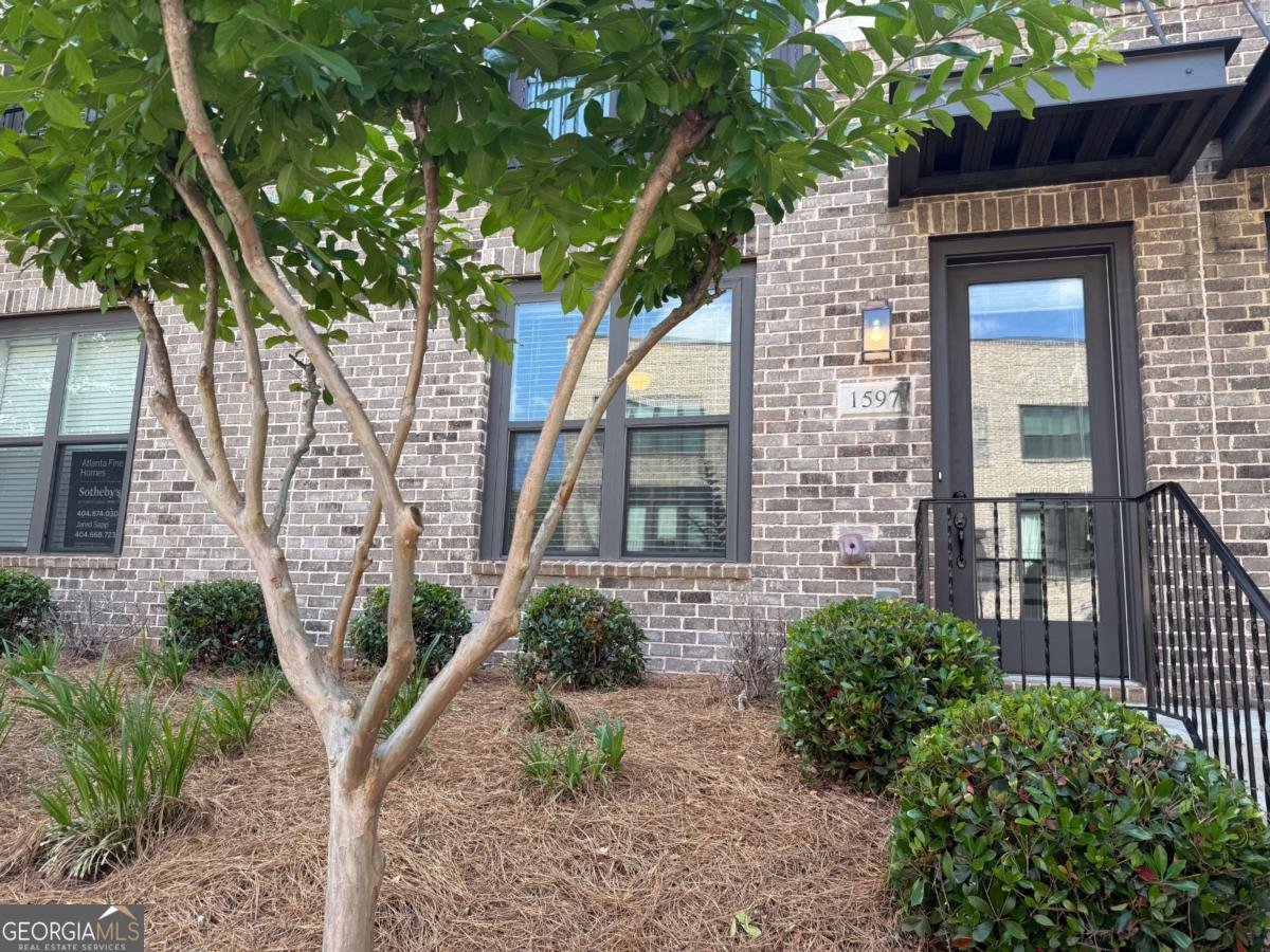 1597 Aldworth Place Atlanta - main photo