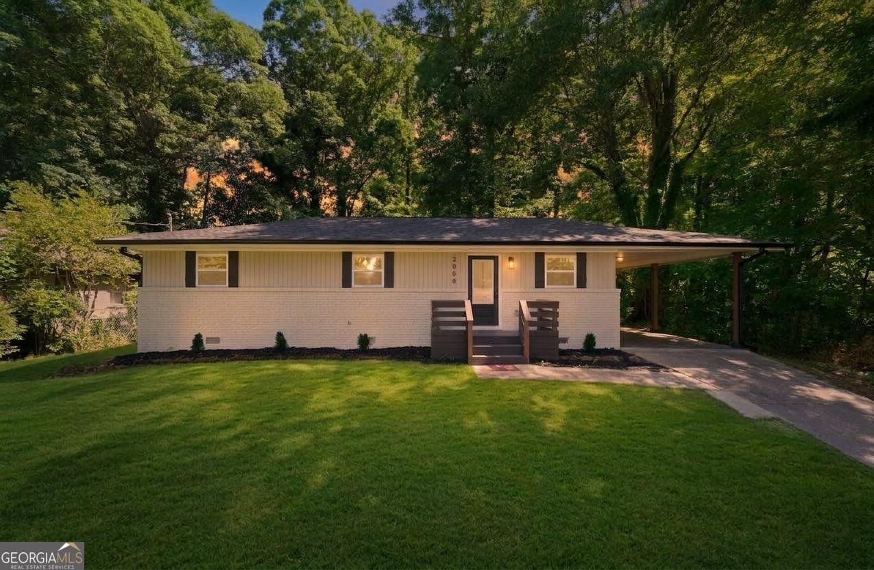 2866 Lancaster Drive East Point - main photo
