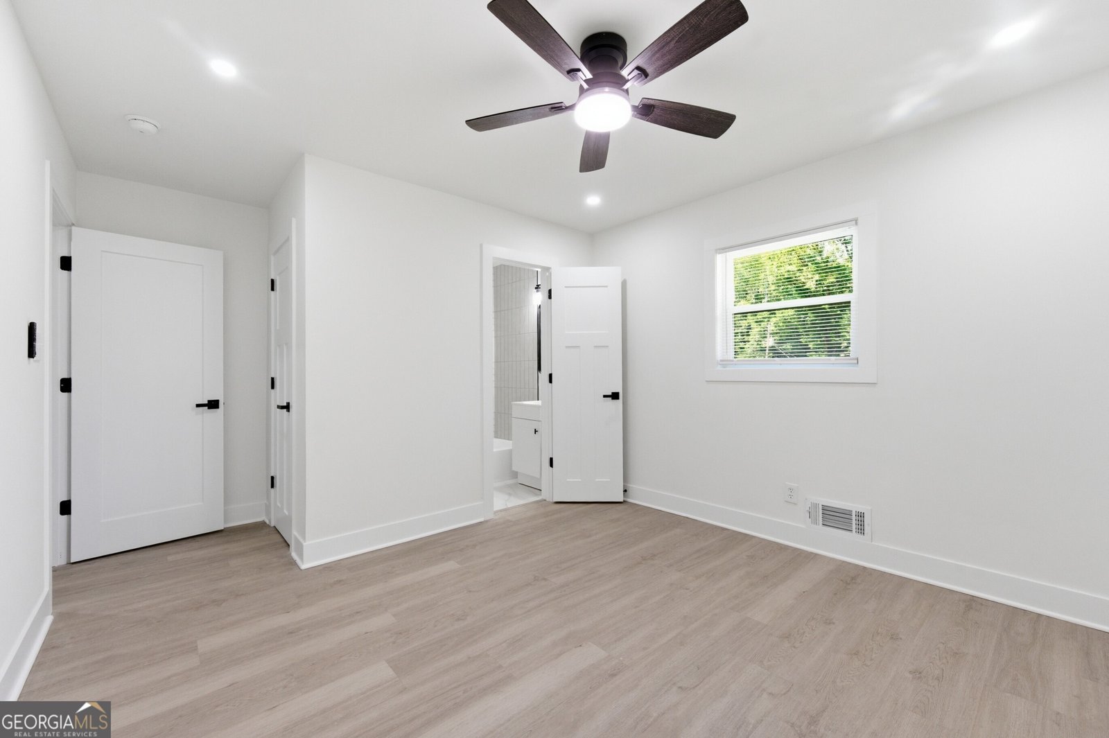 2866 Lancaster Drive East Point - Photo 15