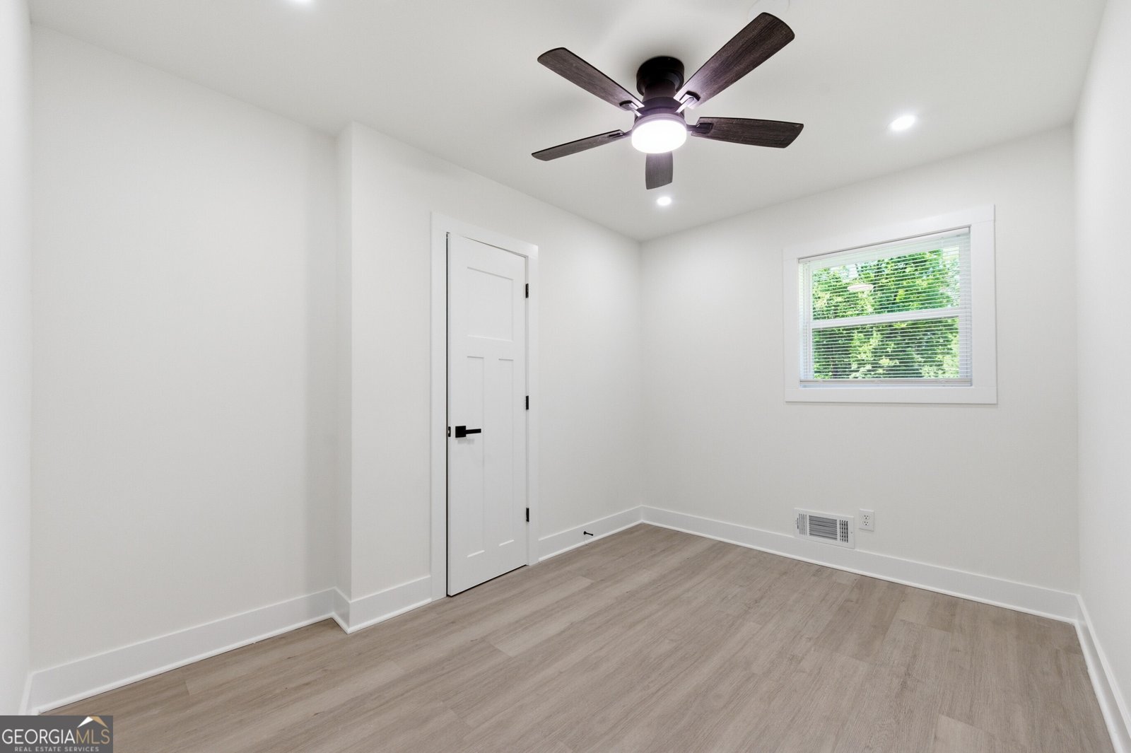 2866 Lancaster Drive East Point - Photo 21