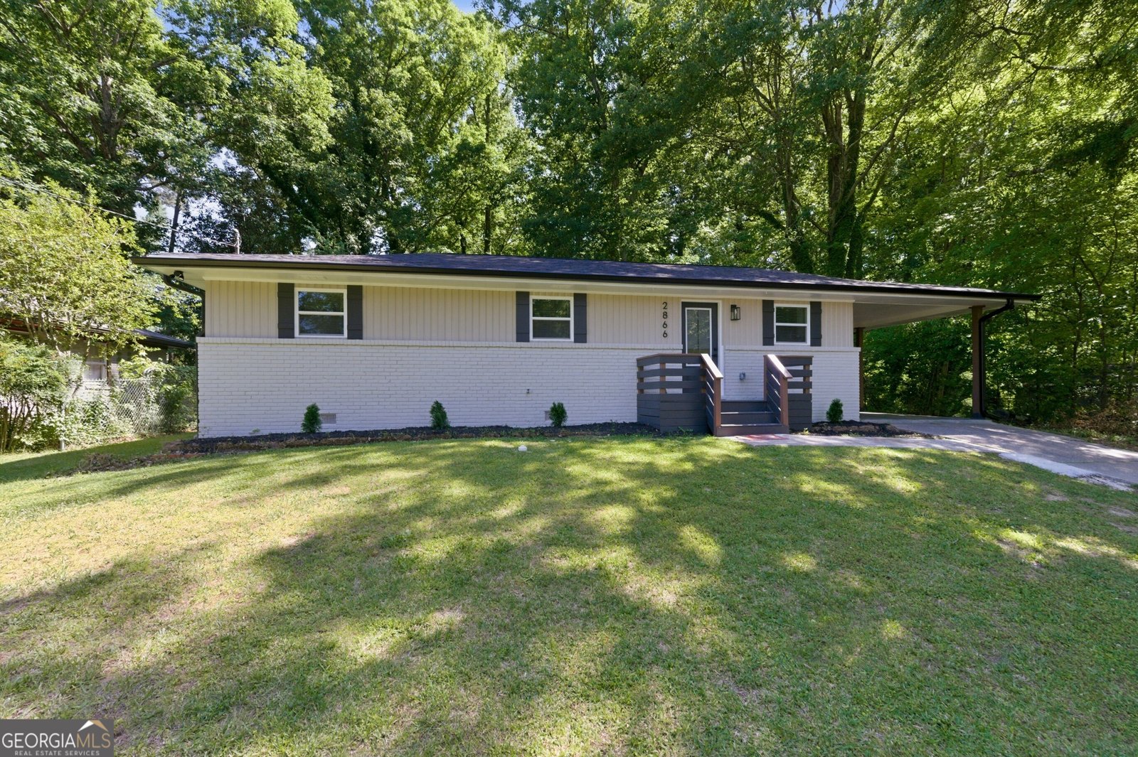 2866 Lancaster Drive East Point - Photo 32