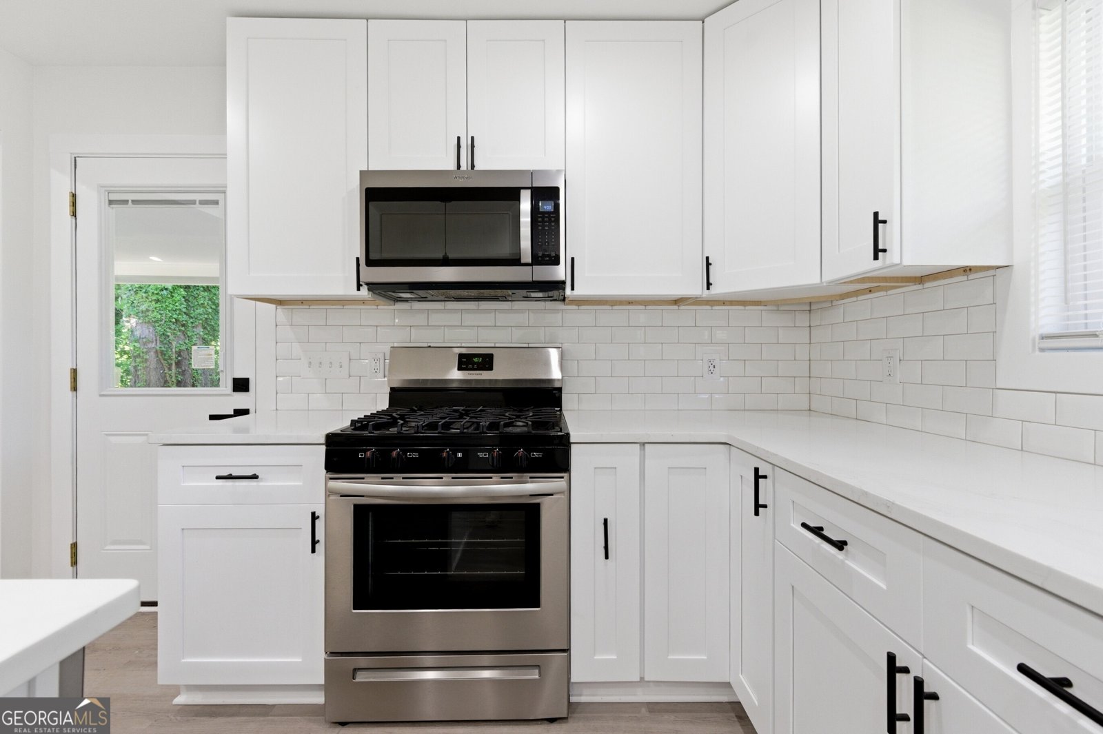 2866 Lancaster Drive East Point - Photo 8
