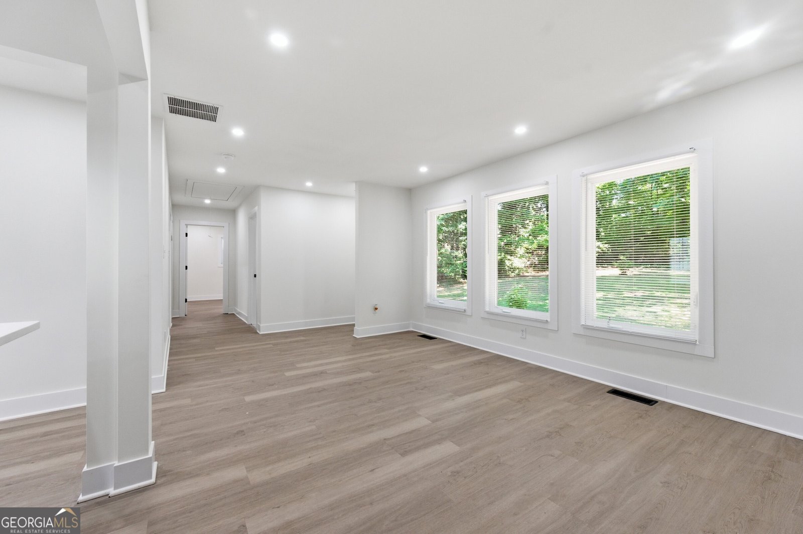 2866 Lancaster Drive East Point - Photo 9