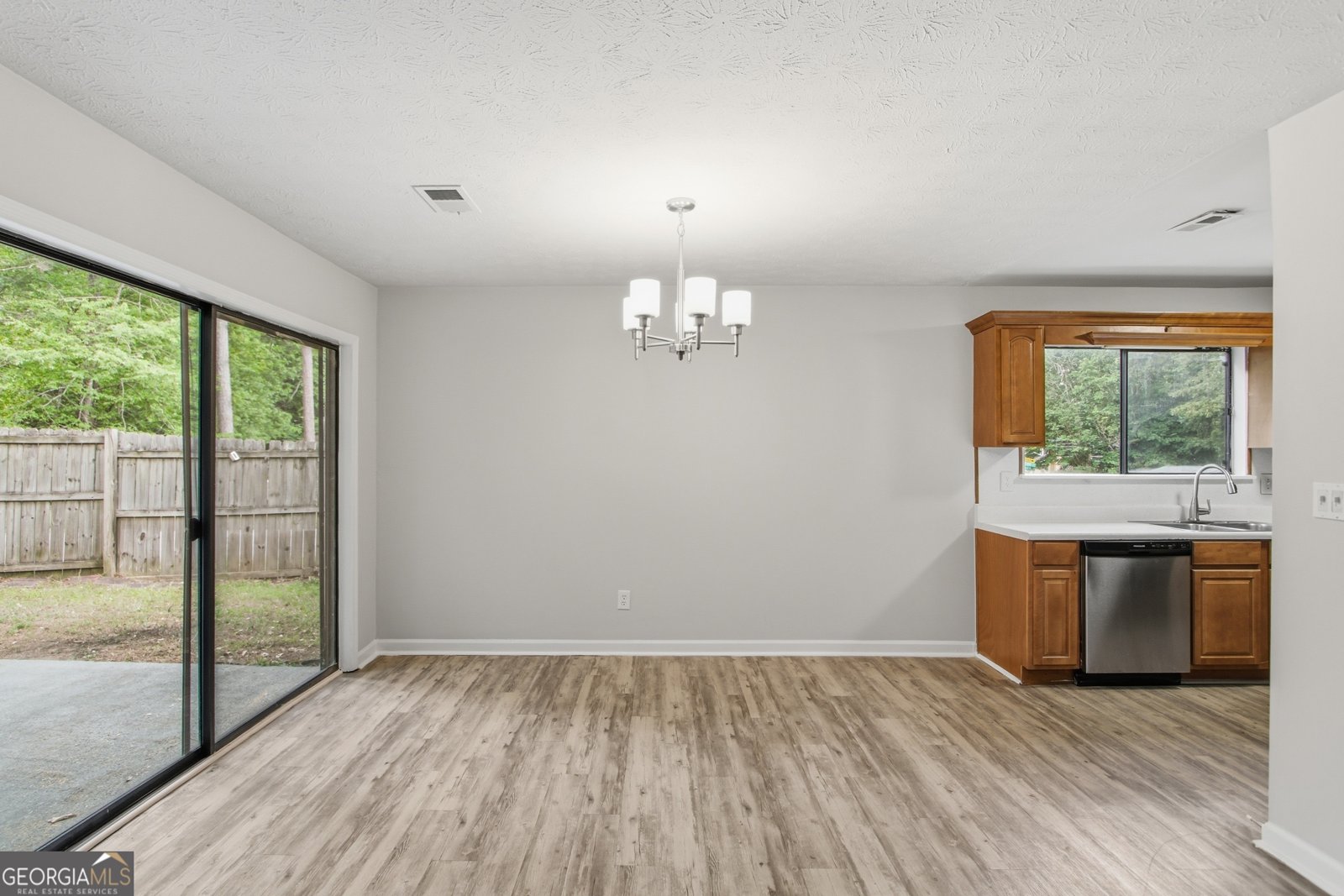 8132 Creekstone Court Riverdale - Photo 15