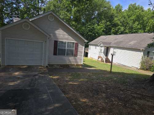 1596 Wembley Drive Douglasville - main photo
