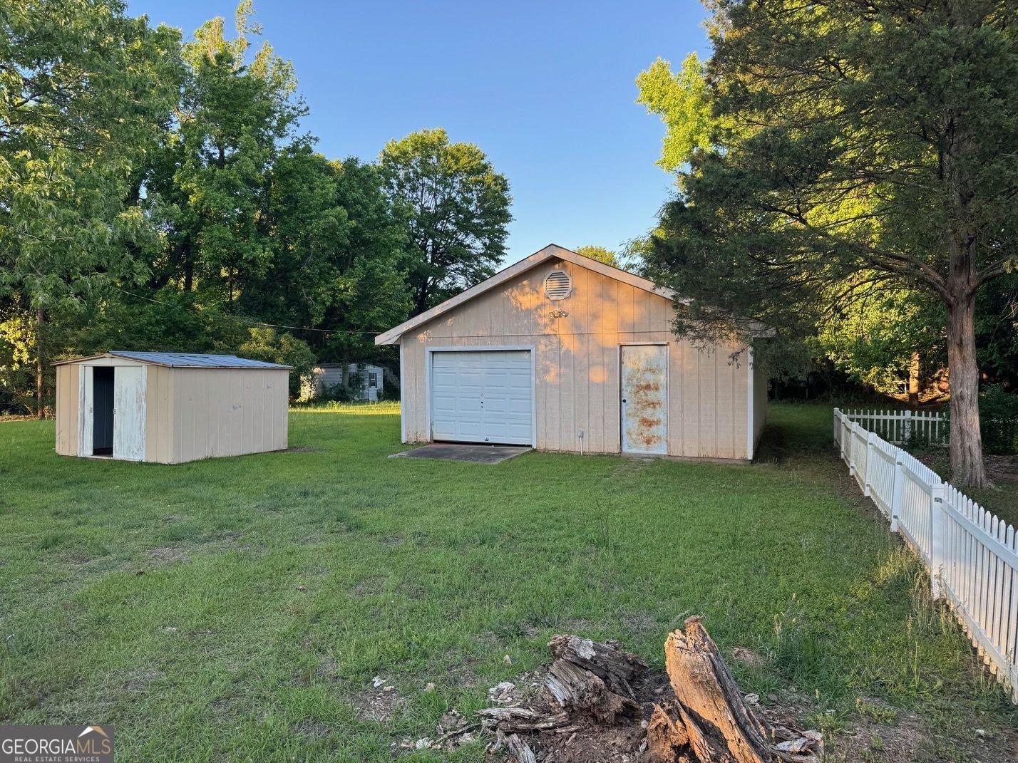 10651 Flat Shoals Road Covington - Photo 11