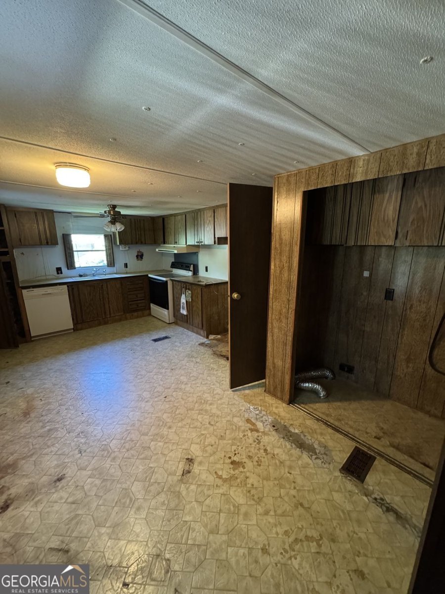 10651 Flat Shoals Road Covington - Photo 28
