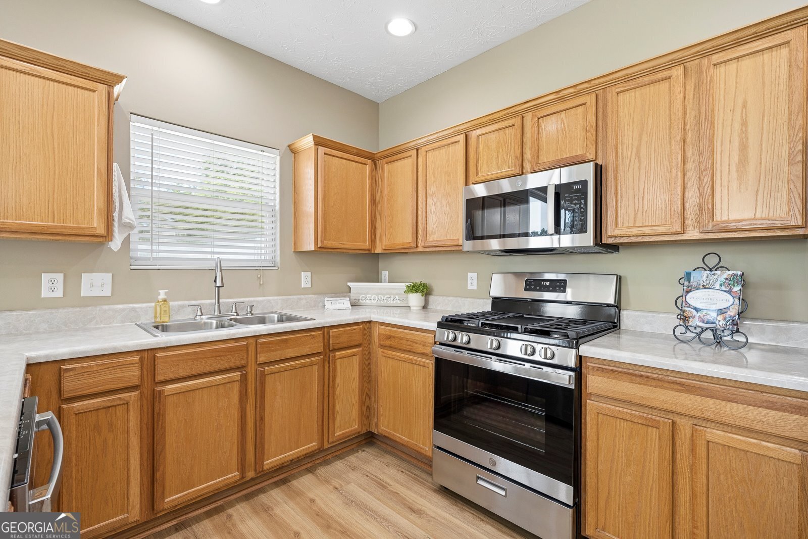 214 Hiawassee Drive Woodstock - Photo 13