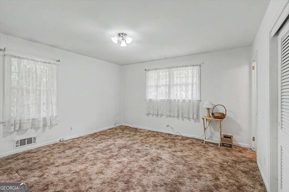 4455 Hillpine Road Forest Park - Photo 18