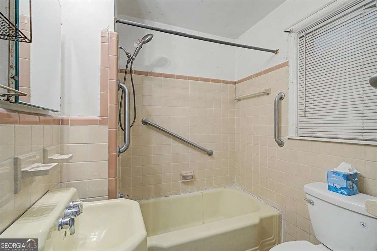 4455 Hillpine Road Forest Park - Photo 21