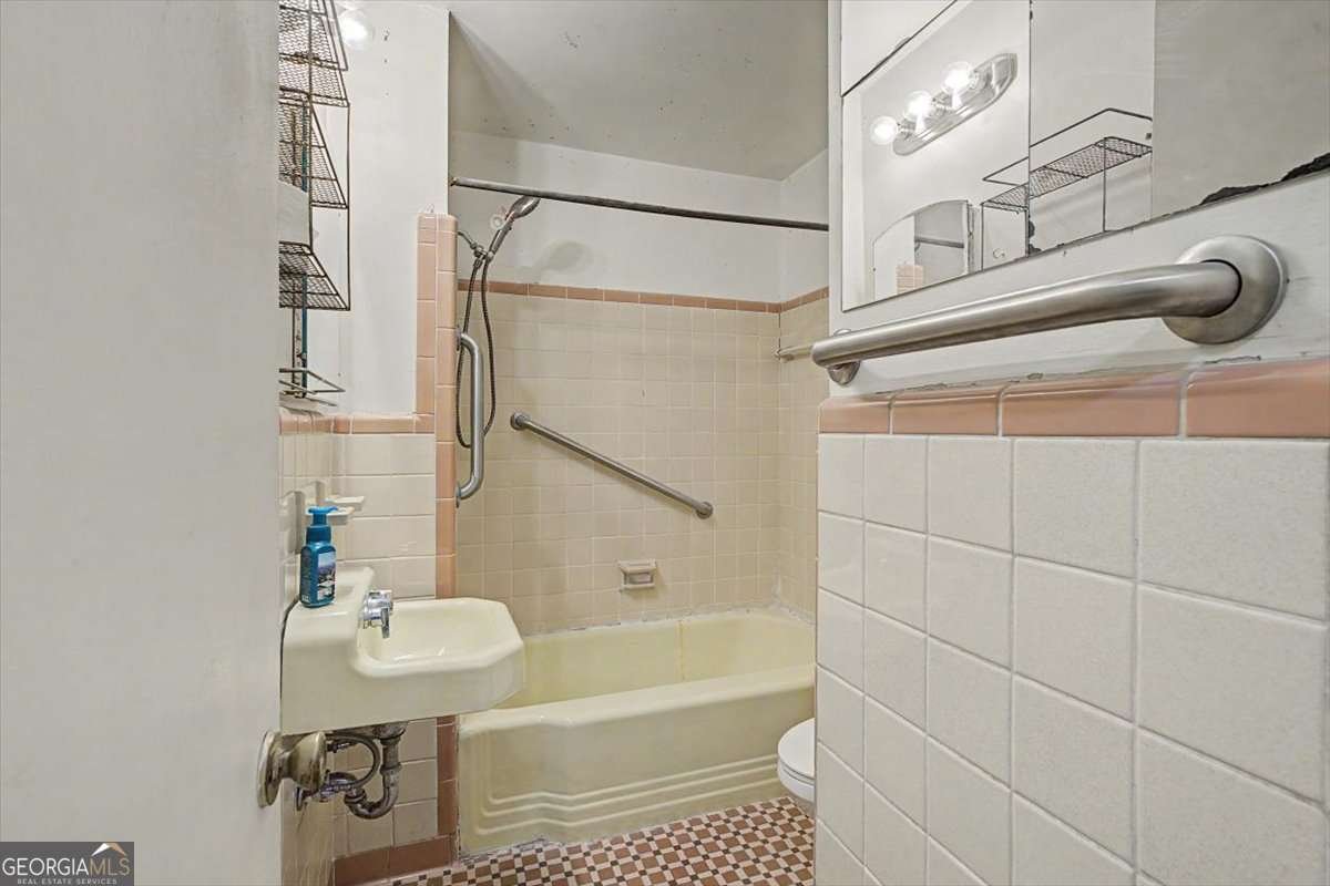 4455 Hillpine Road Forest Park - Photo 22
