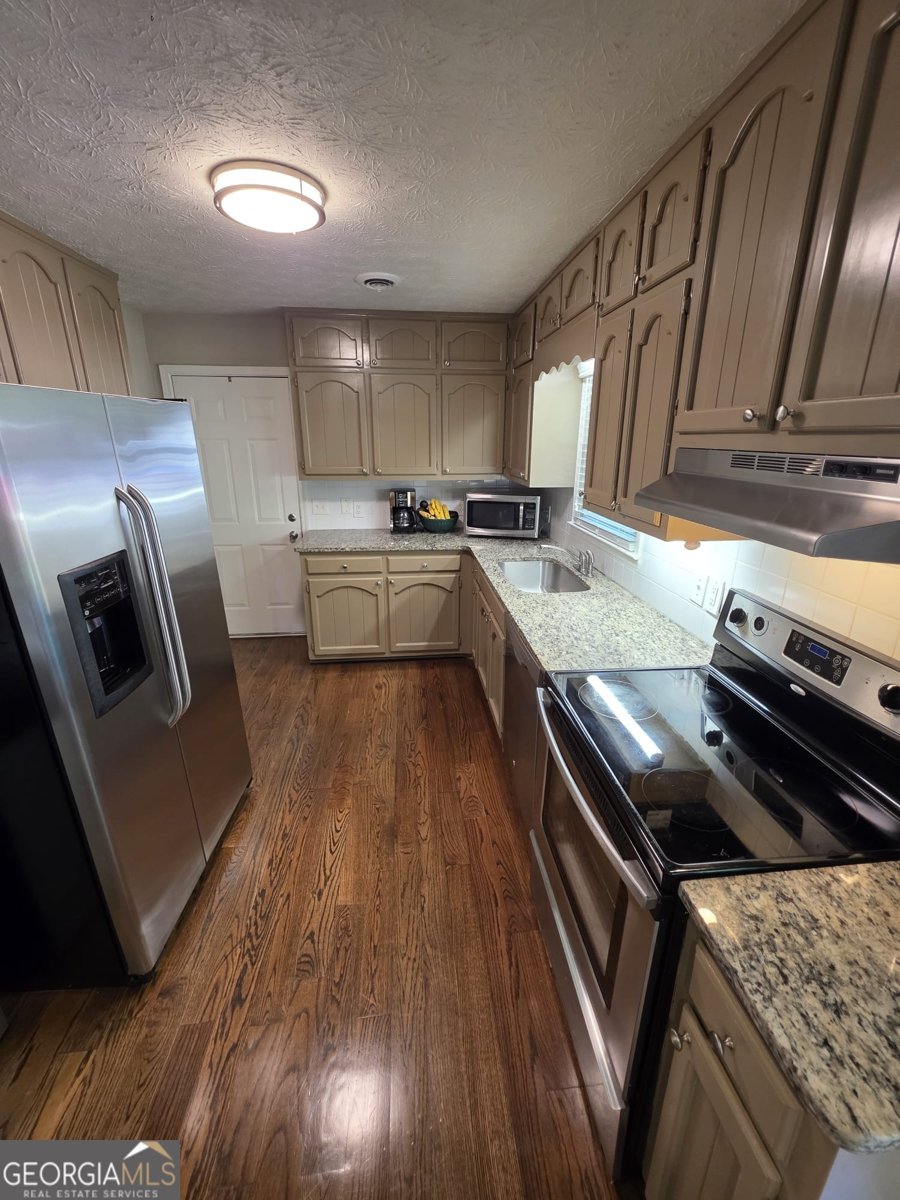 2701 Bluffton Road Buford - Photo 8