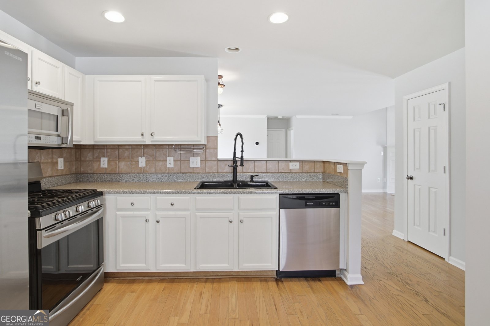220 Hiawassee Drive Woodstock - Photo 16