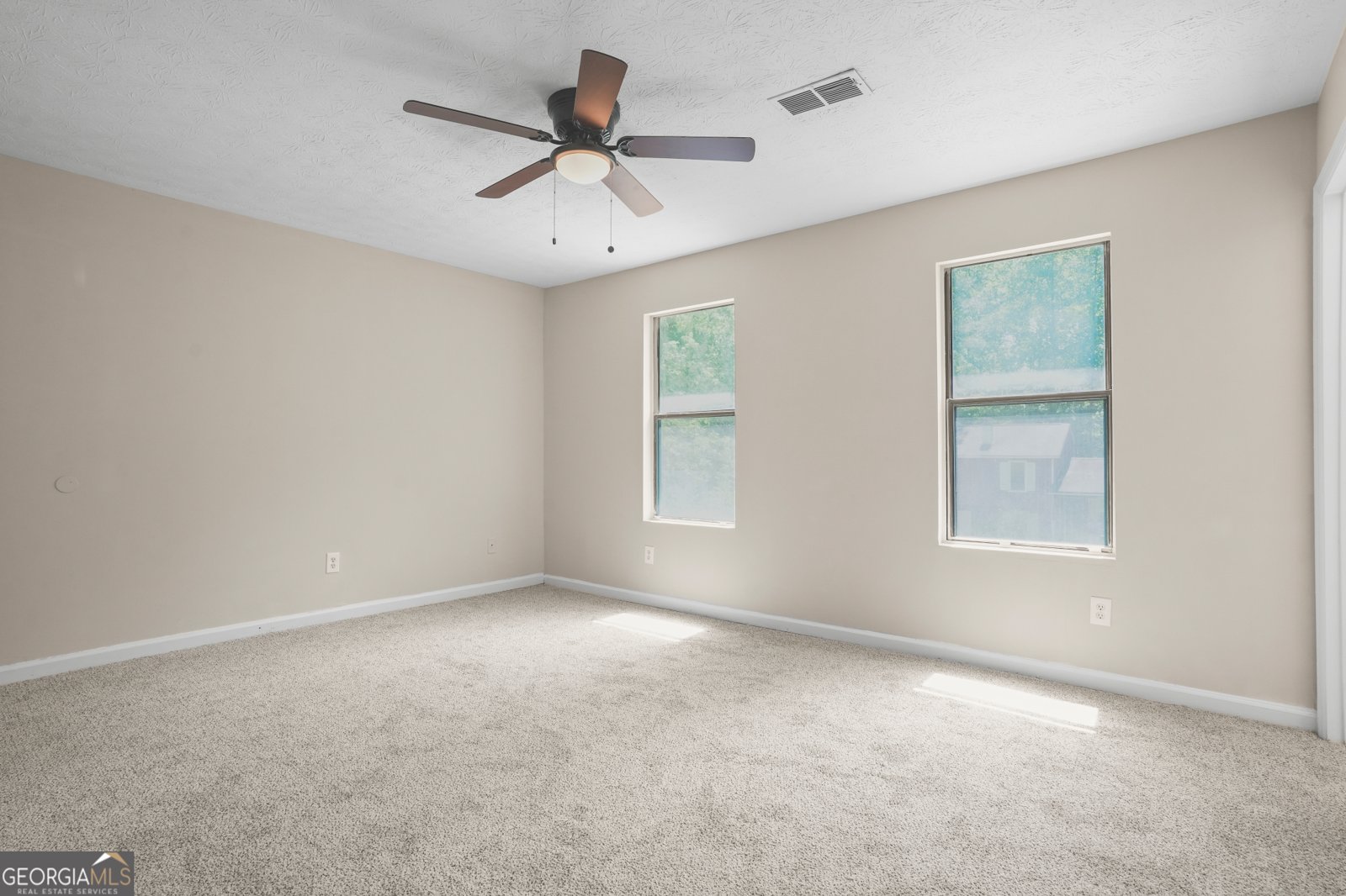 4975 Galbraith Circle Stone Mountain - Photo 11