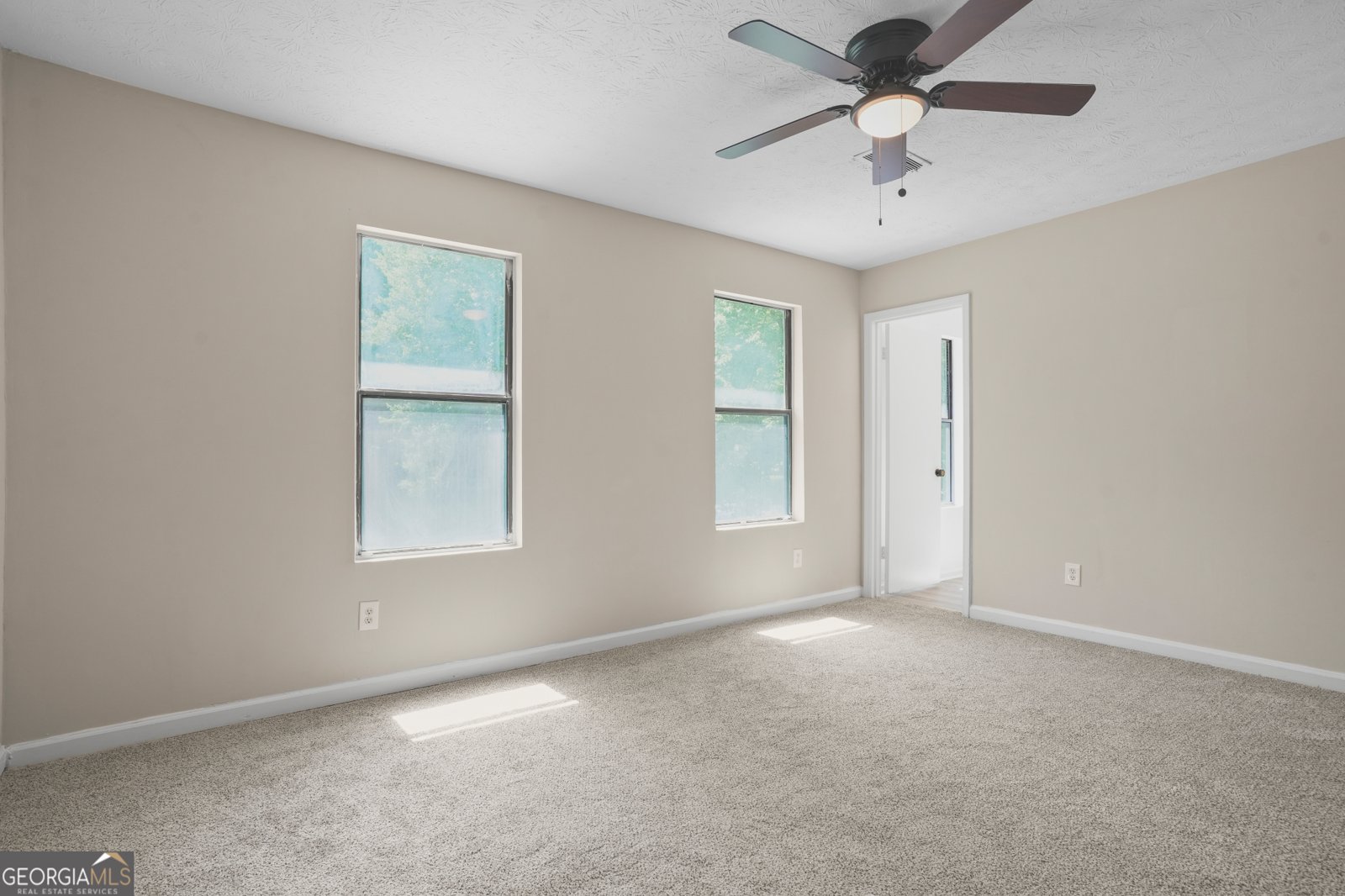 4975 Galbraith Circle Stone Mountain - Photo 12