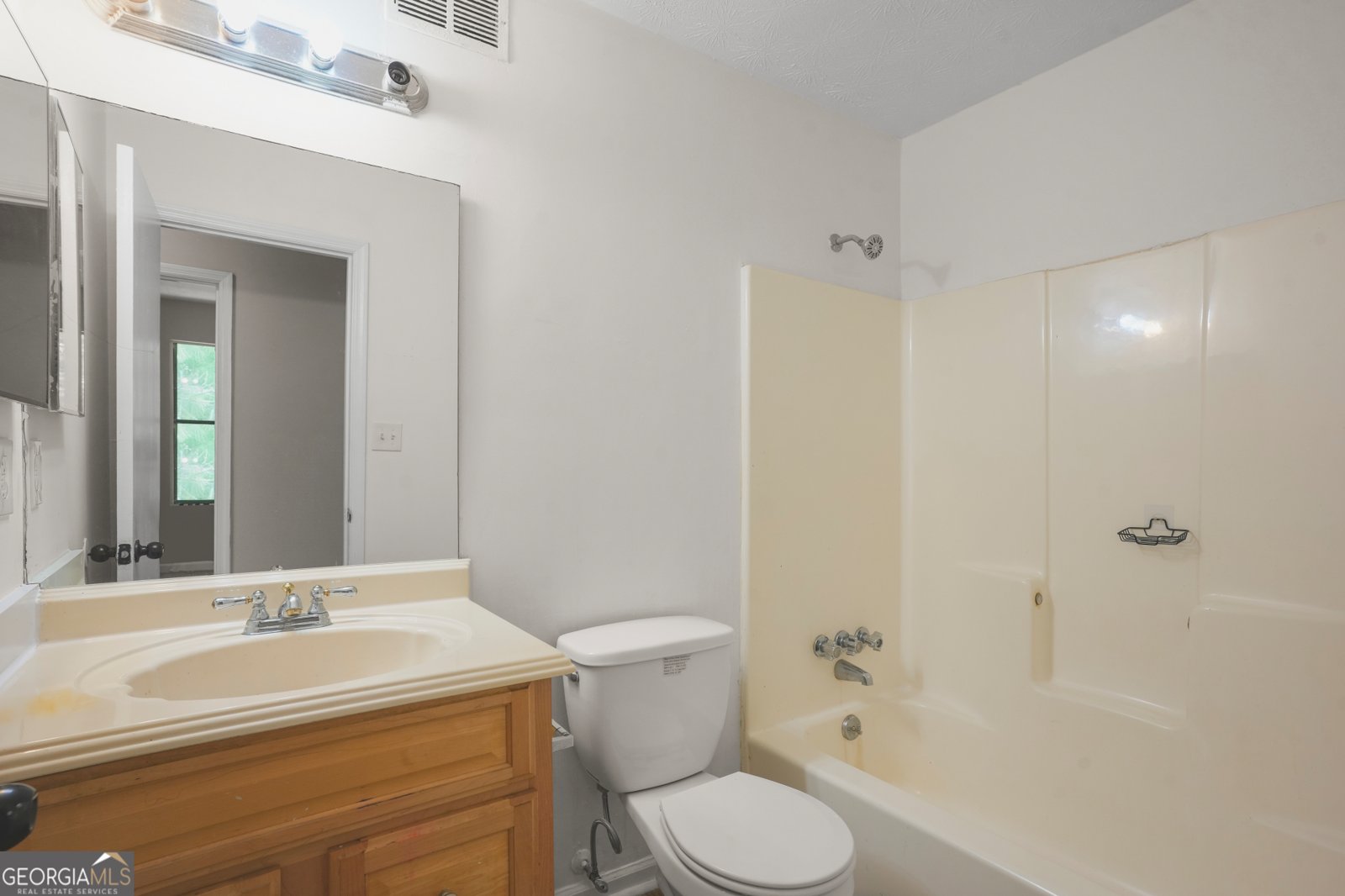 4975 Galbraith Circle Stone Mountain - Photo 18