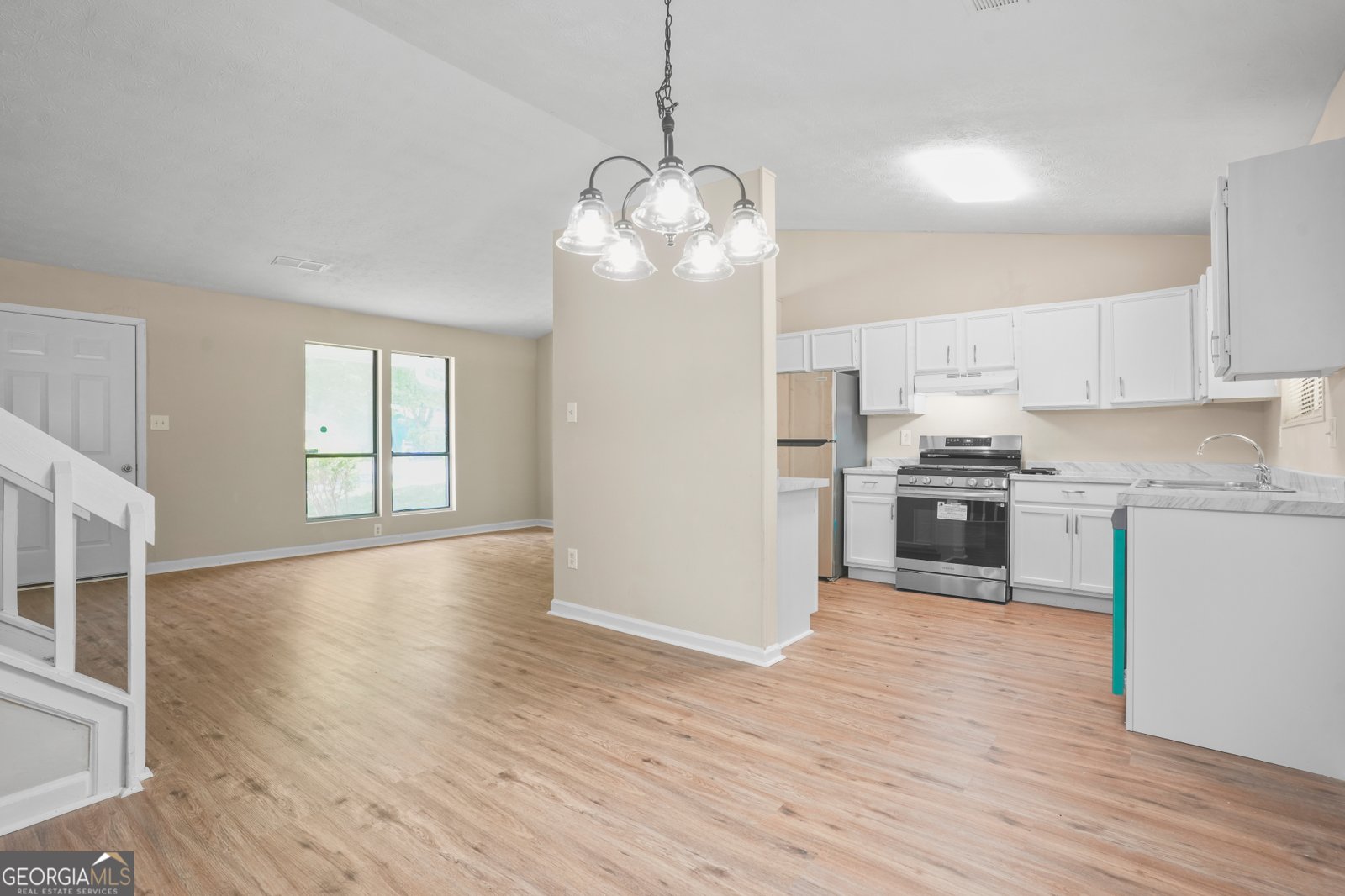 4975 Galbraith Circle Stone Mountain - Photo 7
