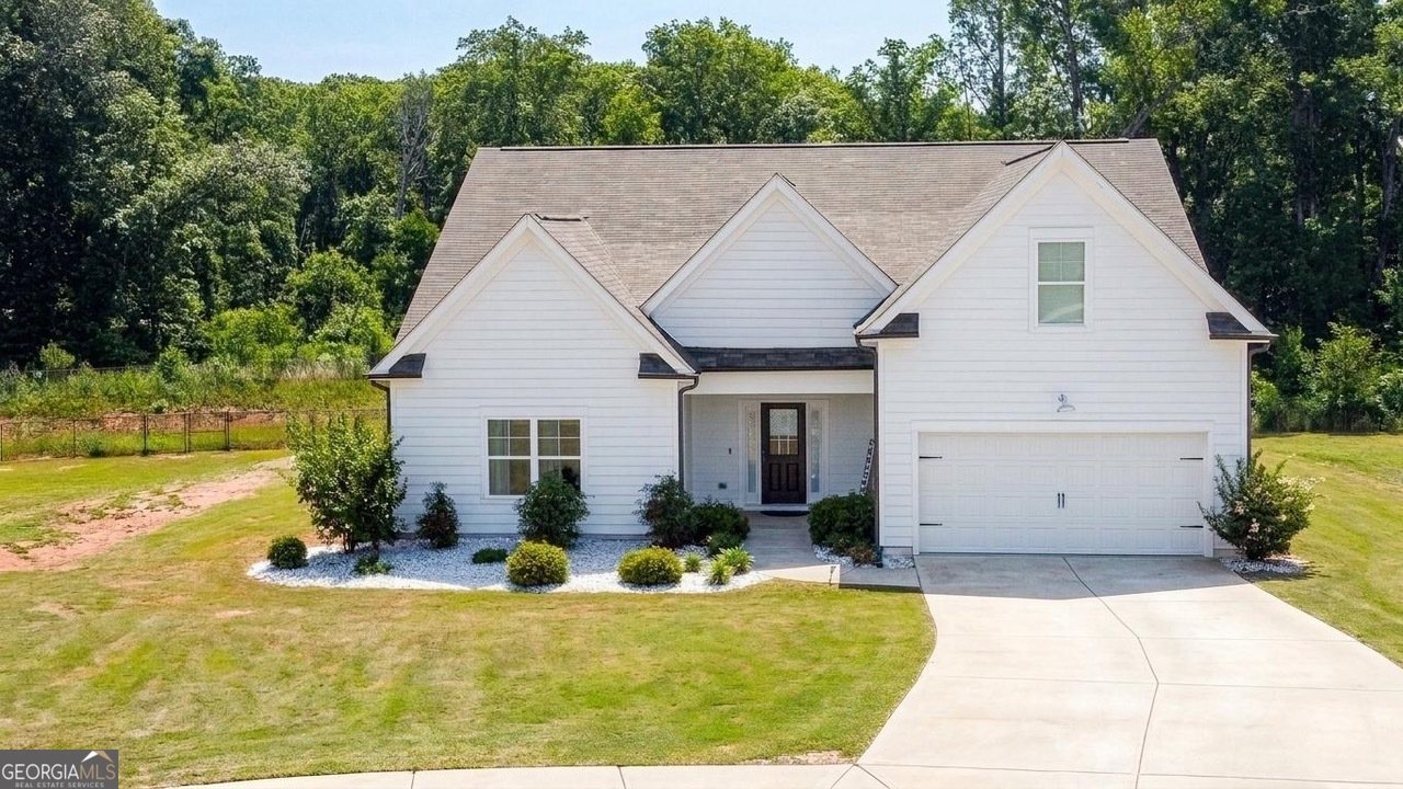 398 Grand Oaks Avenue Bethlehem - main photo