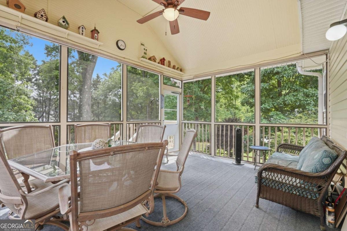 7815 Mosswood Lane Gainesville - Photo 10