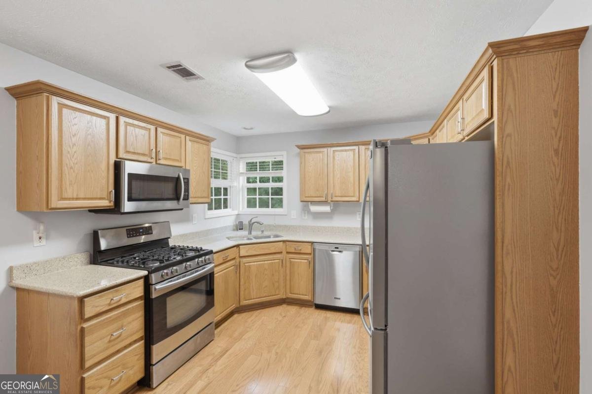 7815 Mosswood Lane Gainesville - Photo 8