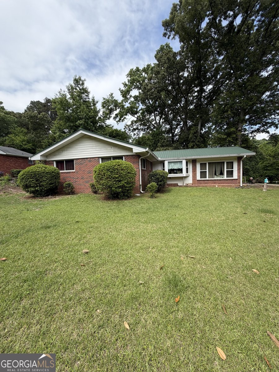 5512 Andrew Drive Mableton - main photo