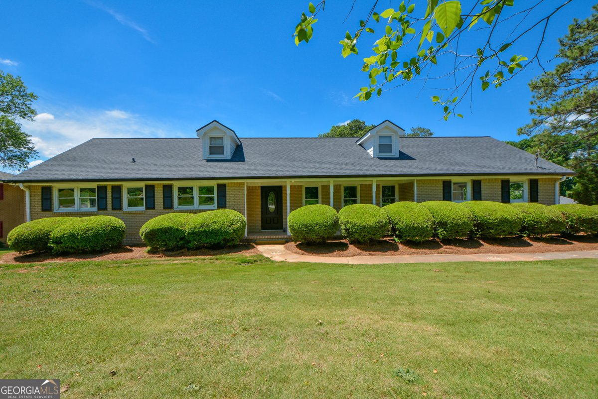 2683 Amberly Way Snellville - main photo