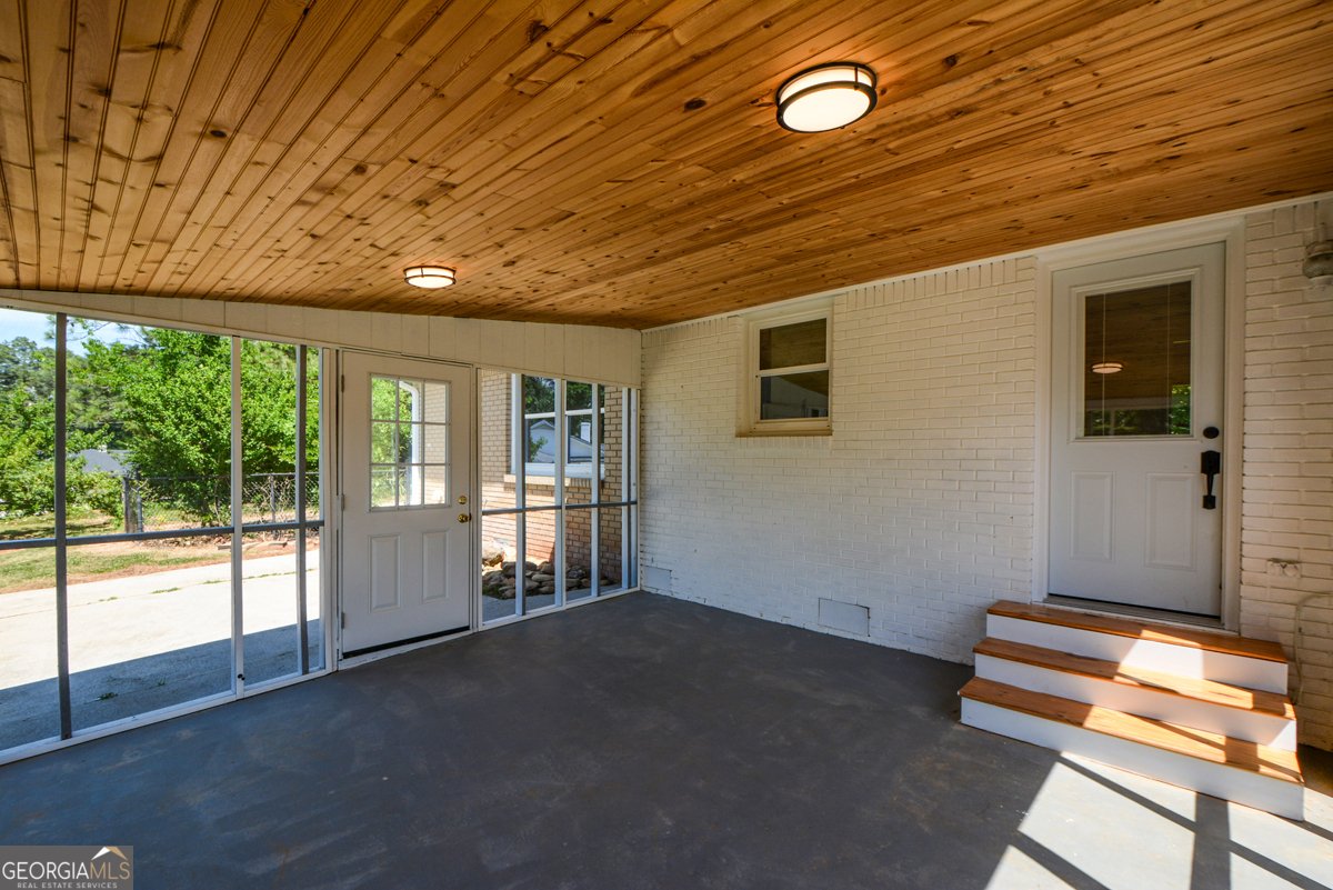 2683 Amberly Way Snellville - Photo 35