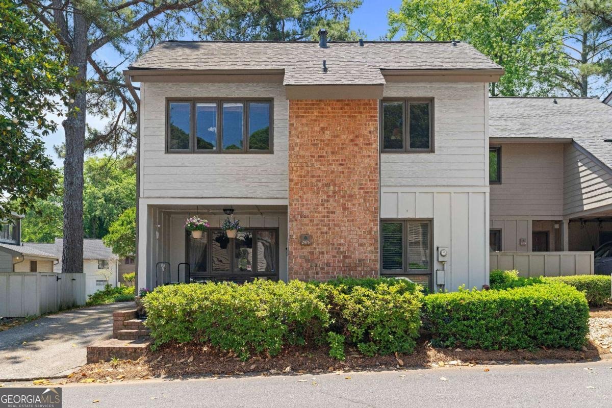 2476 Cedar Canyon Court Marietta - main photo