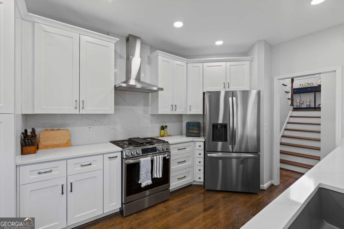 8065 Sandorn Drive Roswell - Photo 12