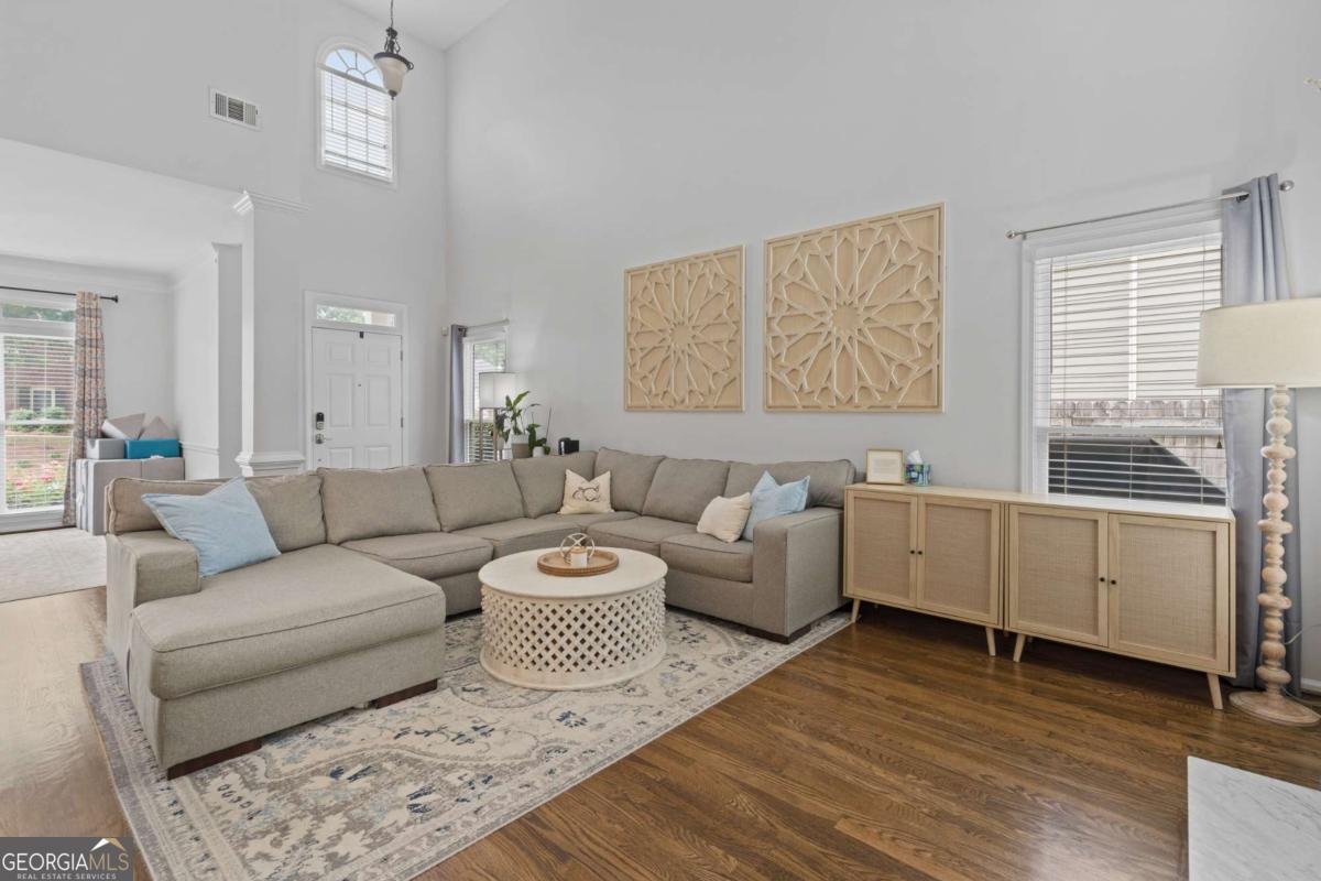 8065 Sandorn Drive Roswell - Photo 7