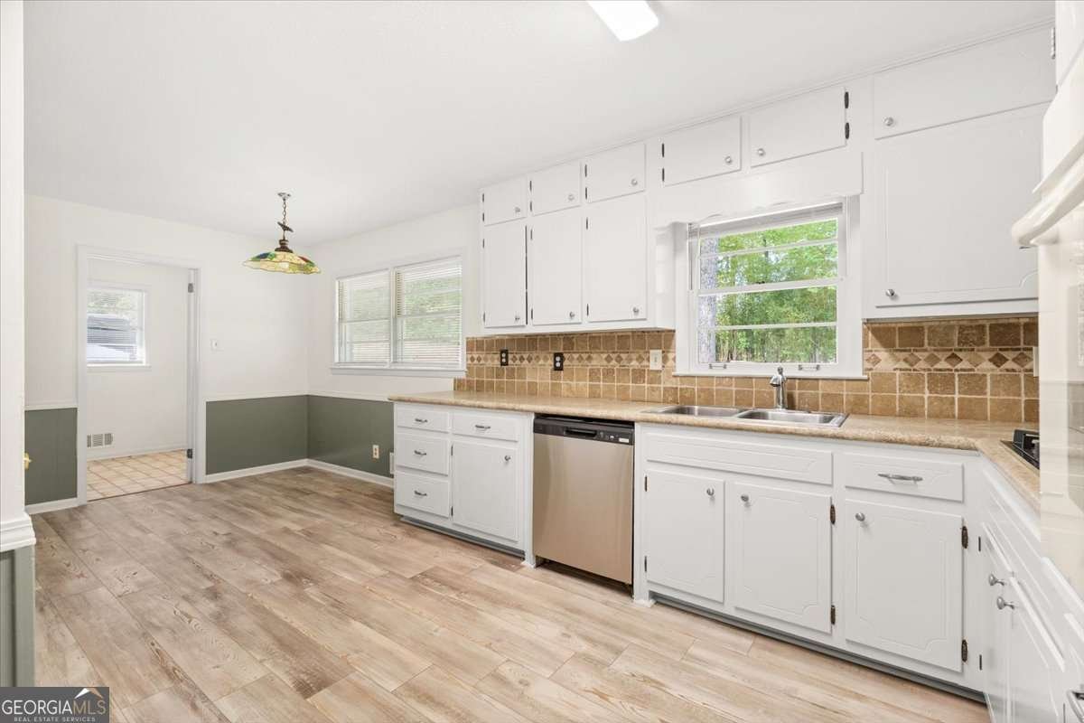 1267 Sycamore Drive Lilburn - Photo 8