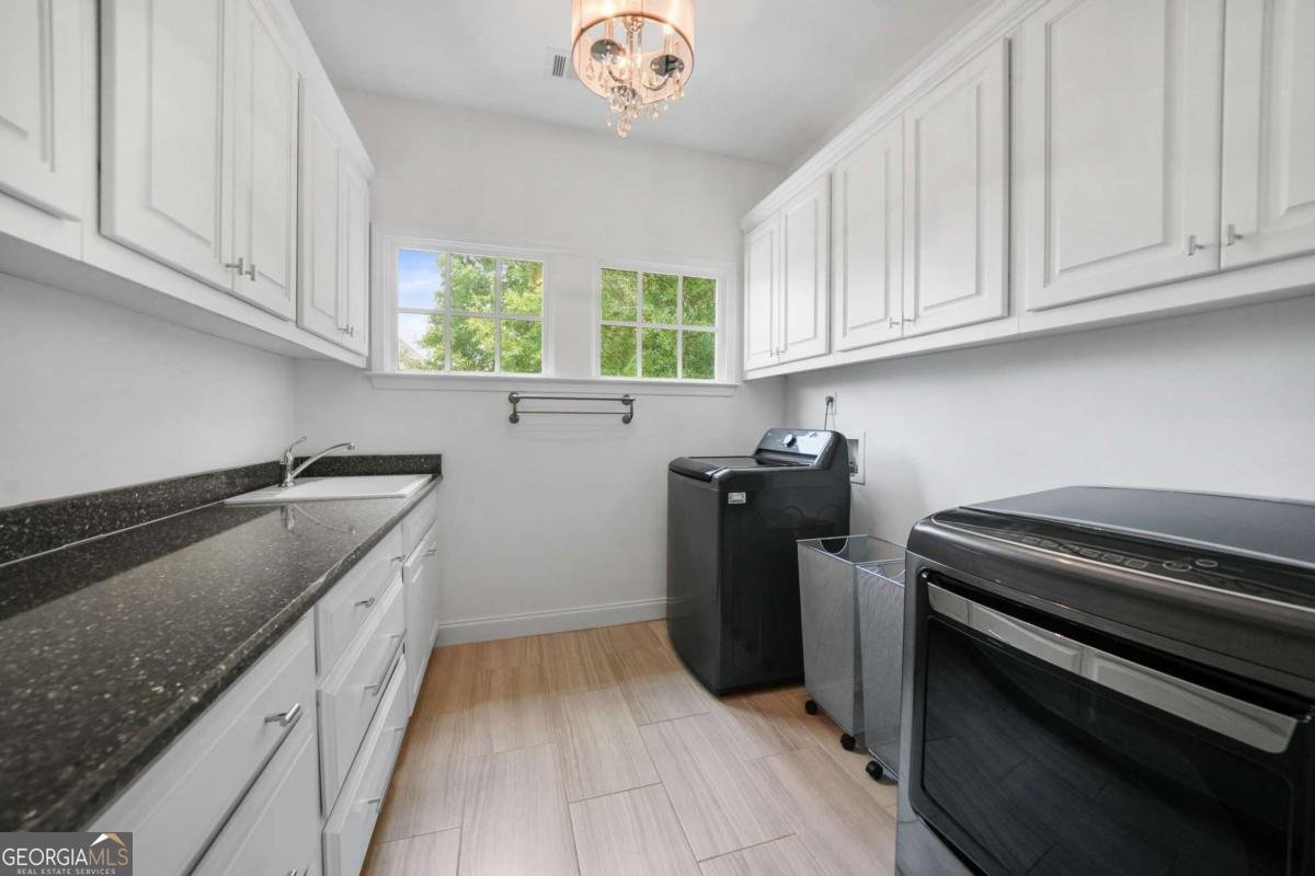 232 Fowler Street Woodstock - Photo 43