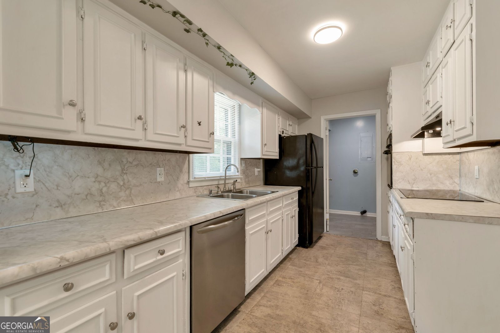 1289 Renee Drive Lilburn - Photo 10