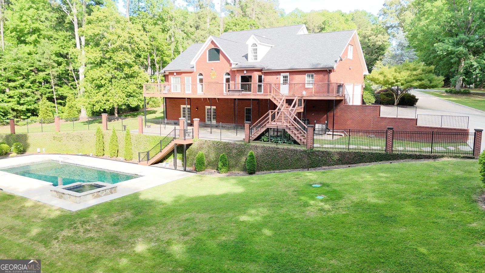 Photo 4