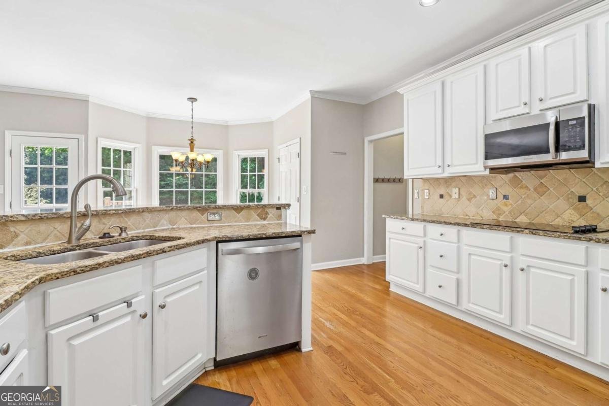 4139 Lansfaire Terrace Suwanee - Photo 9
