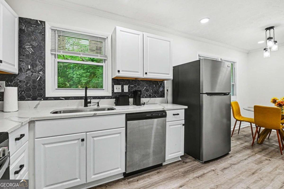 3042 Cottonwood Drive Atlanta - Photo 8