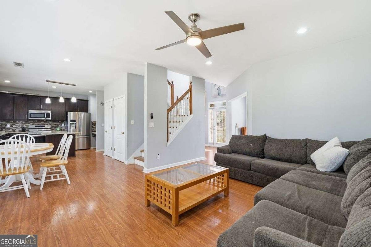 909 Shadow Ridge Circle Stockbridge - Photo 10