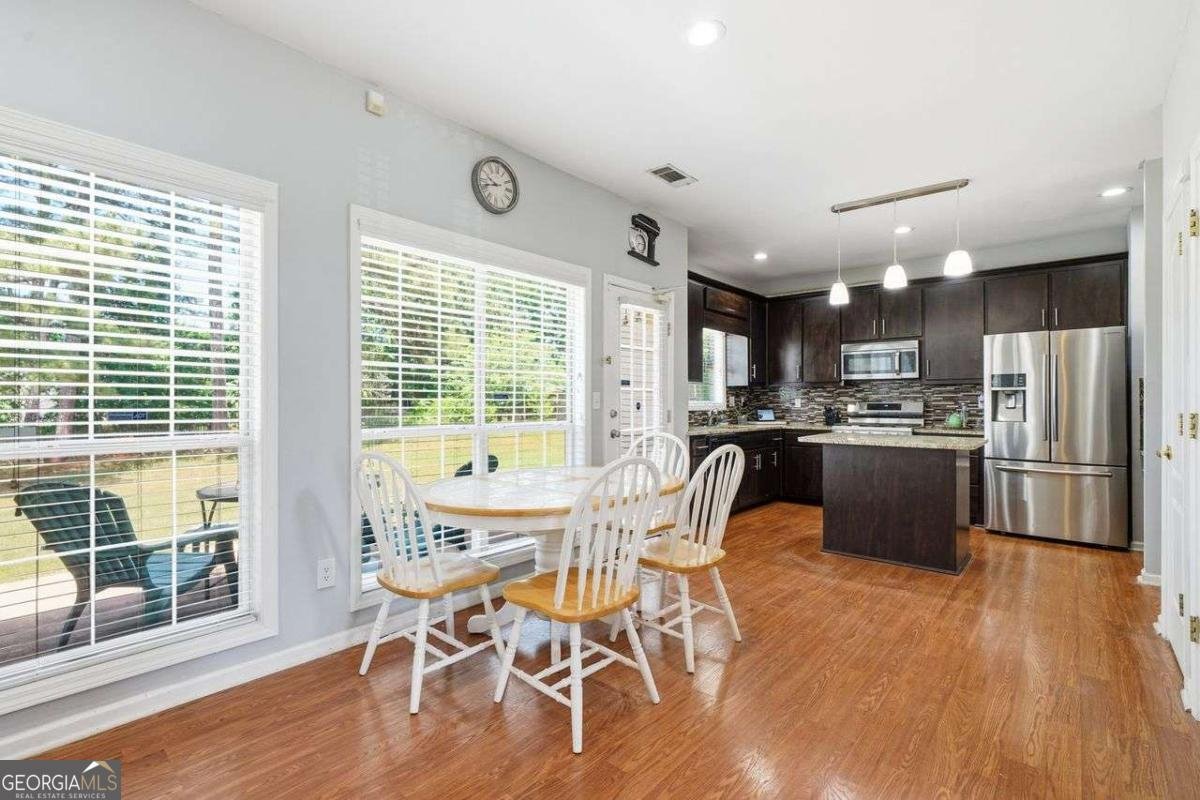 909 Shadow Ridge Circle Stockbridge - Photo 11