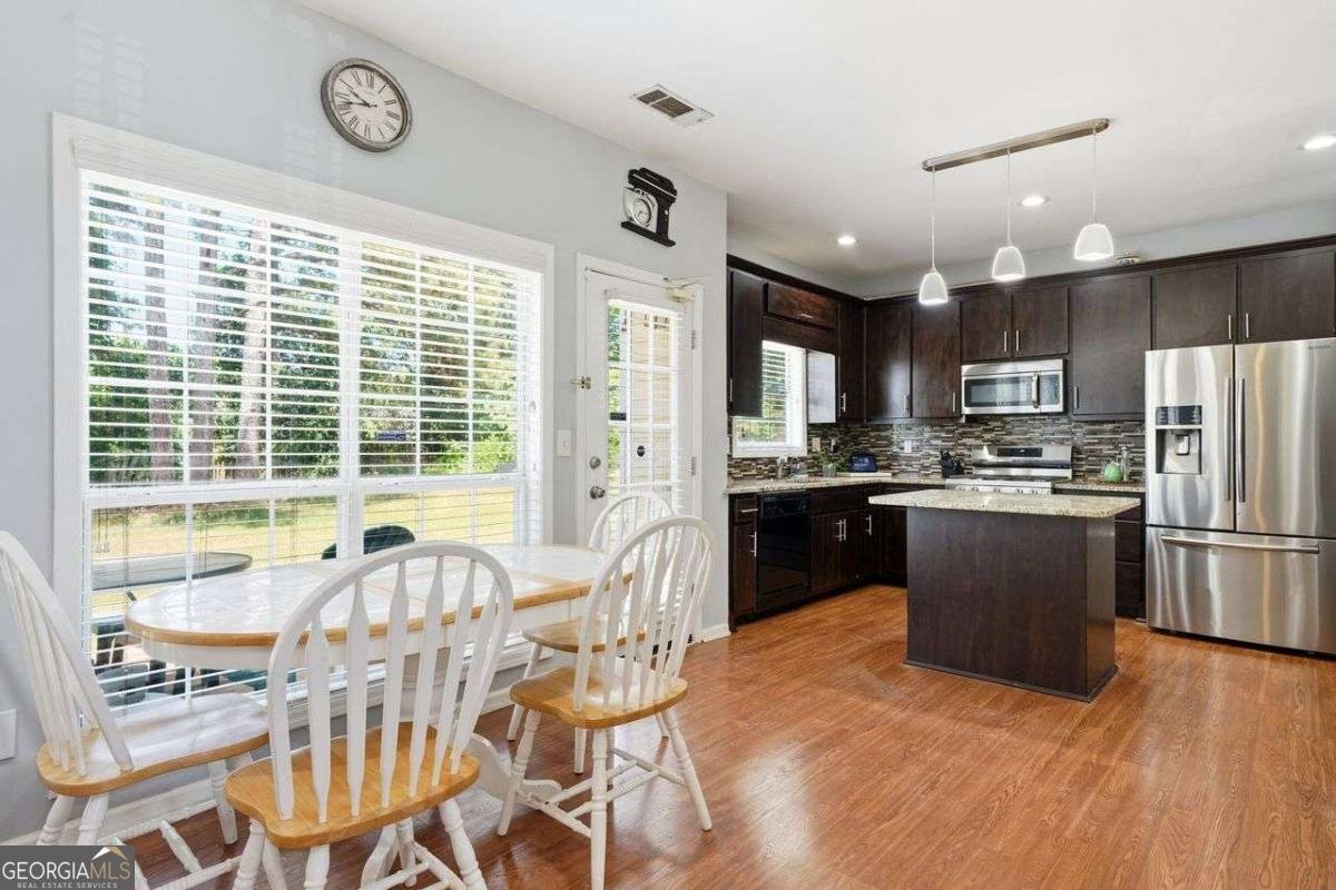 909 Shadow Ridge Circle Stockbridge - Photo 13